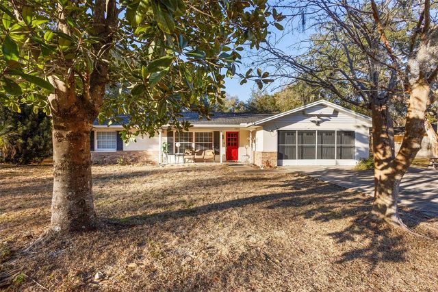 2239 HOLLY LANE, Deland, FL 32724