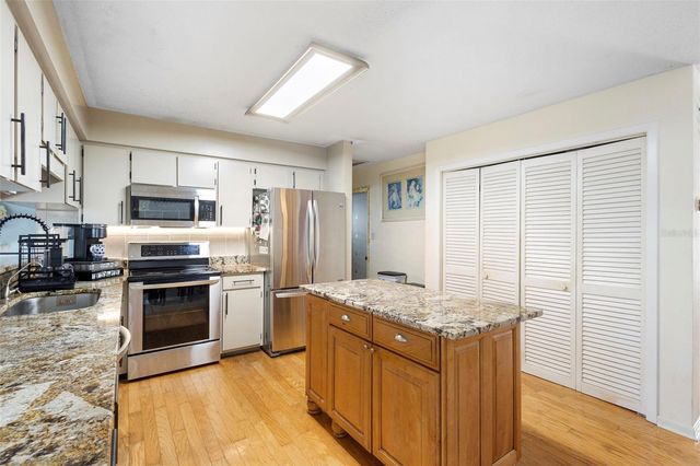 2239 HOLLY LANE, Deland, FL 32724