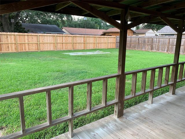 1110 E Rutgers Lane, Deer Park, TX 77536