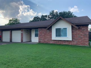 1110 E Rutgers Lane, Deer Park, TX 77536