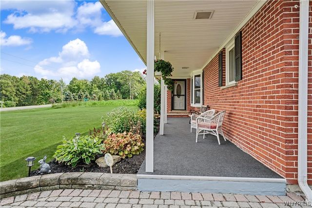 13510 Sanders Hill Road, Holland, NY 14145