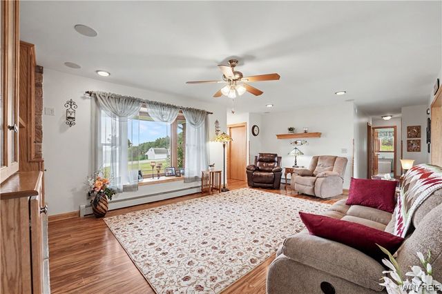 13510 Sanders Hill Road, Holland, NY 14145
