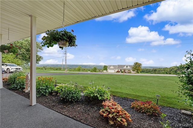 13510 Sanders Hill Road, Holland, NY 14145