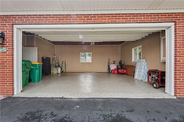 13510 Sanders Hill Road, Holland, NY 14145
