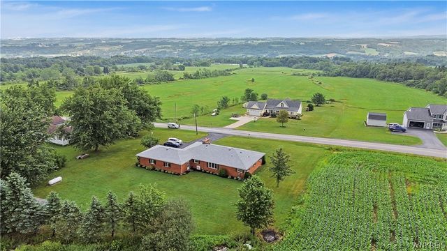 13510 Sanders Hill Road, Holland, NY 14145