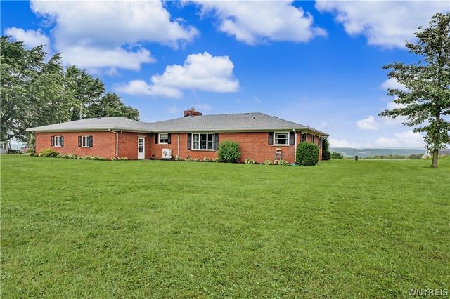 13510 Sanders Hill Road, Holland, NY 14145