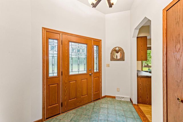 W1818 Lake ROAD, Mukwonago, WI 53149