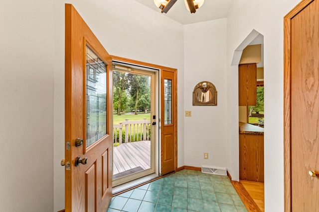 W1818 Lake ROAD, Mukwonago, WI 53149