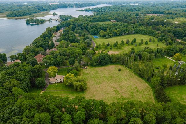 W1818 Lake ROAD, Mukwonago, WI 53149