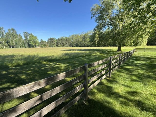 W1818 Lake ROAD, Mukwonago, WI 53149