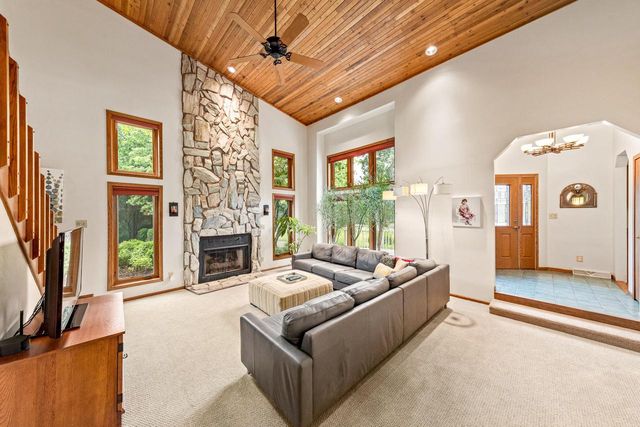 W1818 Lake ROAD, Mukwonago, WI 53149