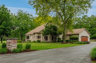 W1818 Lake ROAD, Mukwonago, WI 53149