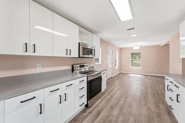 672 County Road 3317, Cleveland, TX 77327