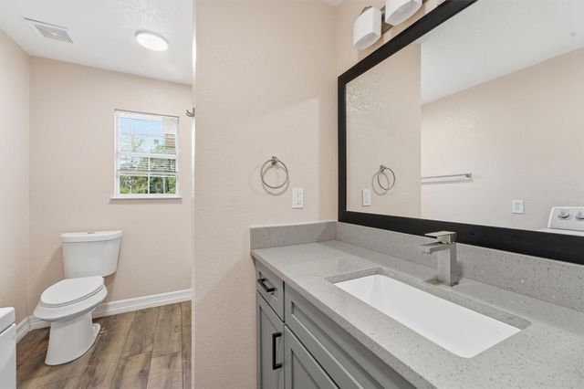 672 County Road 3317, Cleveland, TX 77327