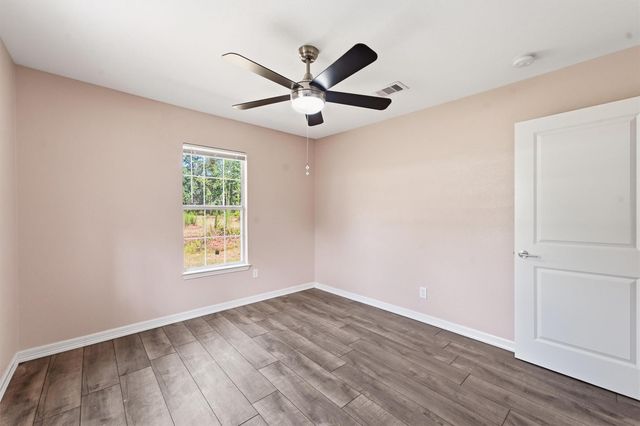 672 County Road 3317, Cleveland, TX 77327
