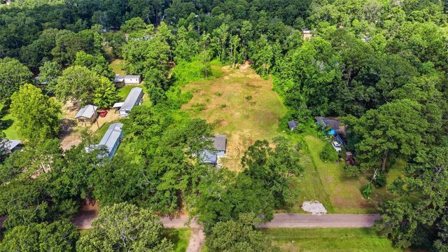 672 County Road 3317, Cleveland, TX 77327