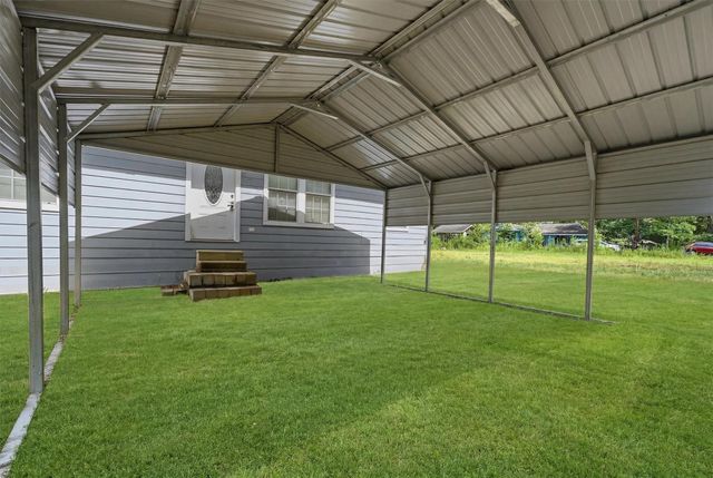 672 County Road 3317, Cleveland, TX 77327
