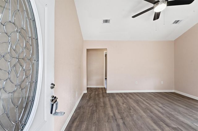 672 County Road 3317, Cleveland, TX 77327