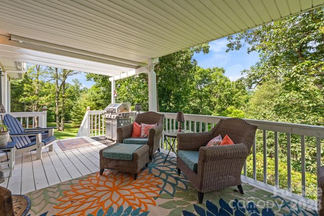 9081 Pittmans Gap Road, Newland, NC 28657