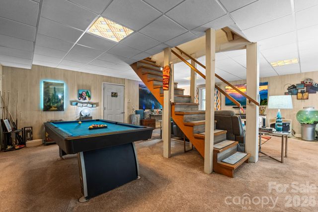 9081 Pittmans Gap Road, Newland, NC 28657