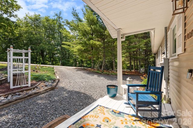 9081 Pittmans Gap Road, Newland, NC 28657