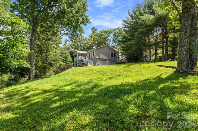 9081 Pittmans Gap Road, Newland, NC 28657