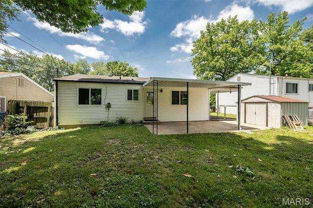 3060 Postport Lane, Maryland Heights, MO 63043