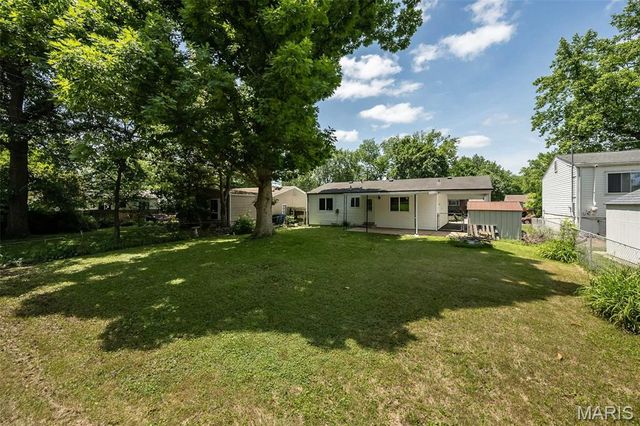3060 Postport Lane, Maryland Heights, MO 63043