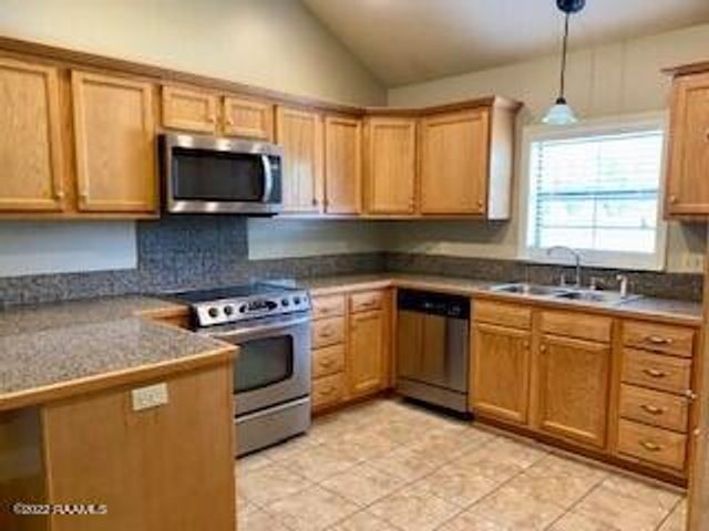 100 Sara Dee Parkway, Lafayette, LA 70508