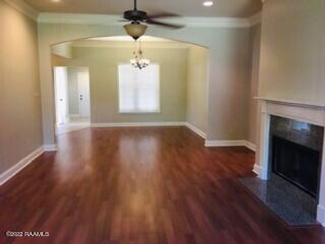 100 Sara Dee Parkway, Lafayette, LA 70508