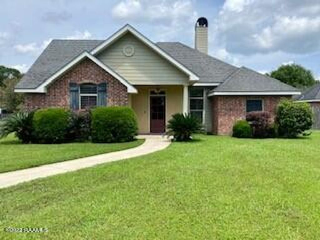 100 Sara Dee Parkway, Lafayette, LA 70508