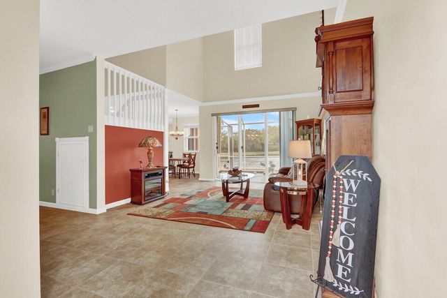 5690 Saddle Trail Lane, Lake Worth, FL 33449