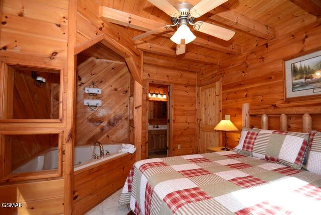 2062 Bird Ridge Road, Sevierville, TN 37876