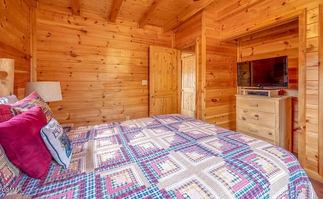 2062 Bird Ridge Road, Sevierville, TN 37876