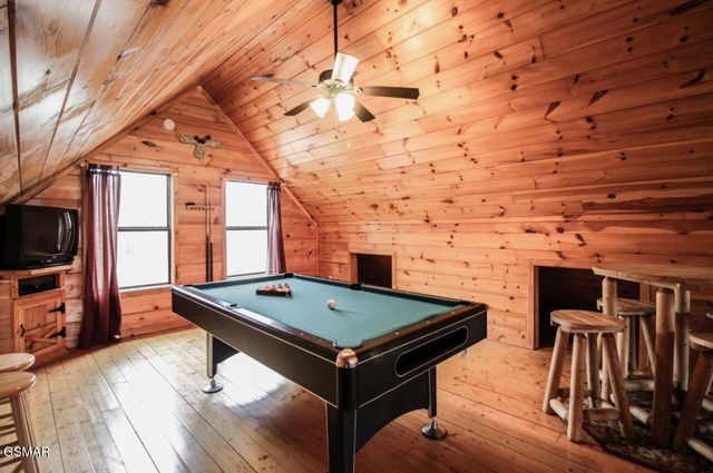 2062 Bird Ridge Road, Sevierville, TN 37876