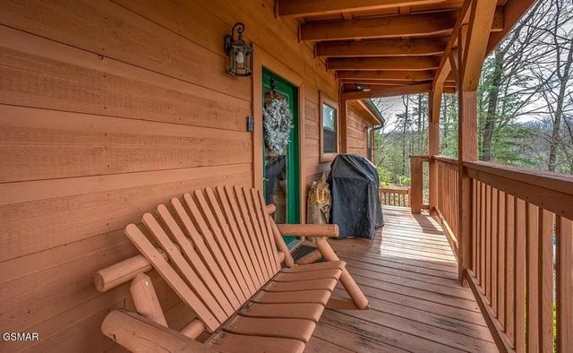 2062 Bird Ridge Road, Sevierville, TN 37876