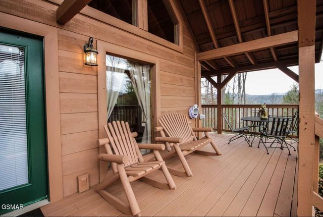 2062 Bird Ridge Road, Sevierville, TN 37876
