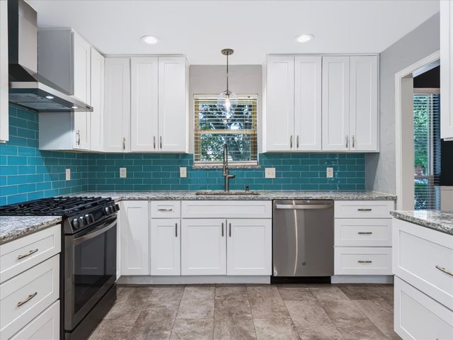 10216 Shadow Way, Dallas, TX 75243