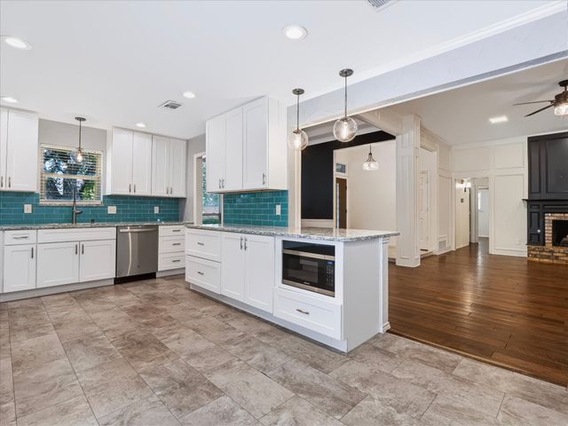 10216 Shadow Way, Dallas, TX 75243