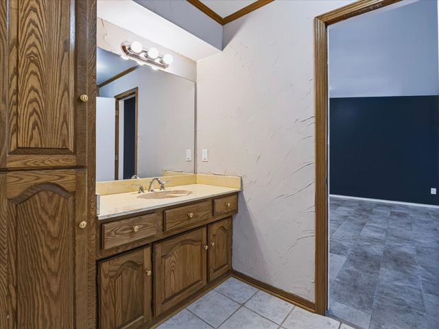 10216 Shadow Way, Dallas, TX 75243