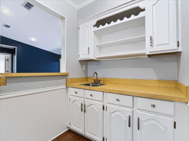 10216 Shadow Way, Dallas, TX 75243