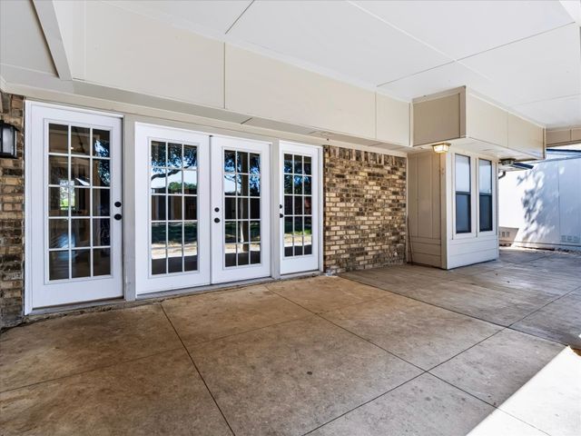 10216 Shadow Way, Dallas, TX 75243