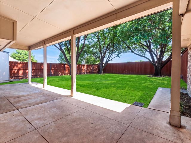 10216 Shadow Way, Dallas, TX 75243