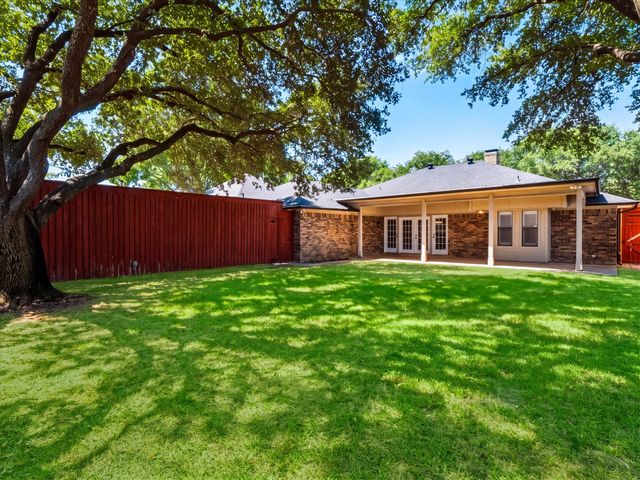 10216 Shadow Way, Dallas, TX 75243
