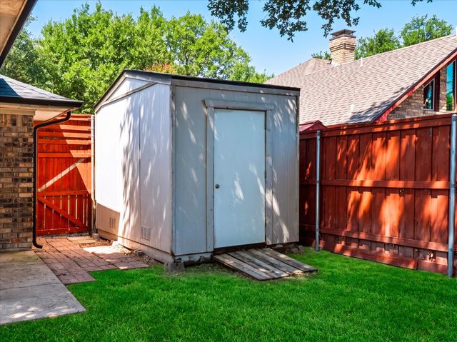 10216 Shadow Way, Dallas, TX 75243