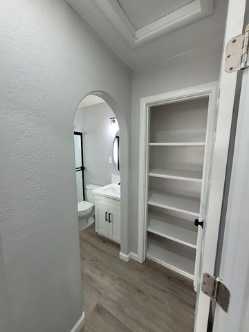 1548 Sterling St, Sacramento, CA 95822