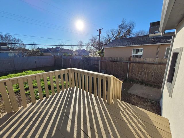 1548 Sterling St, Sacramento, CA 95822