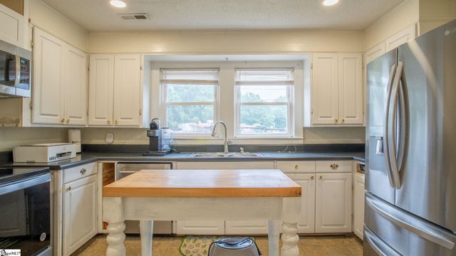 405 Perry Road, Greenville, SC 29609