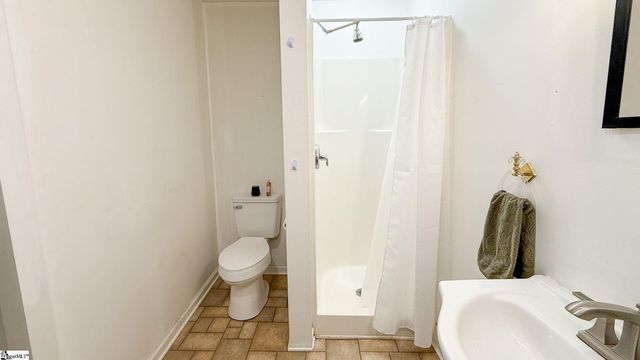 405 Perry Road, Greenville, SC 29609
