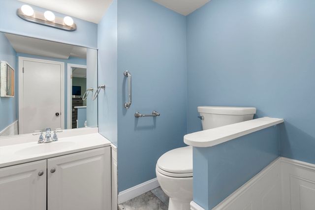 369 Central Tpke, Sutton, MA 01590